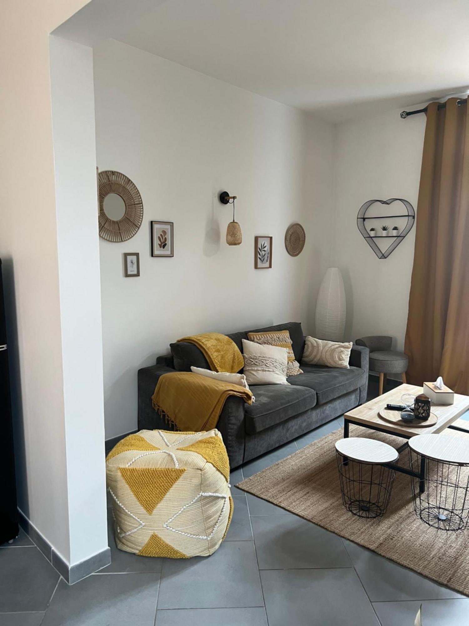 La Jolie Petite Maison Saint-Andre-les-Vergers Luaran gambar