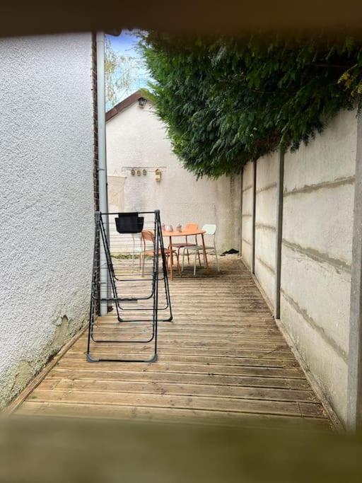 La Jolie Petite Maison Saint-Andre-les-Vergers Luaran gambar